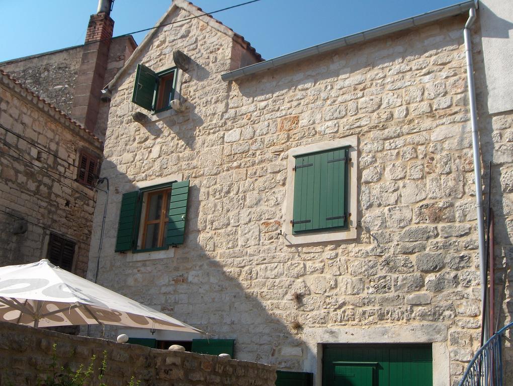 Guest House Lucijo Врбоска Экстерьер фото